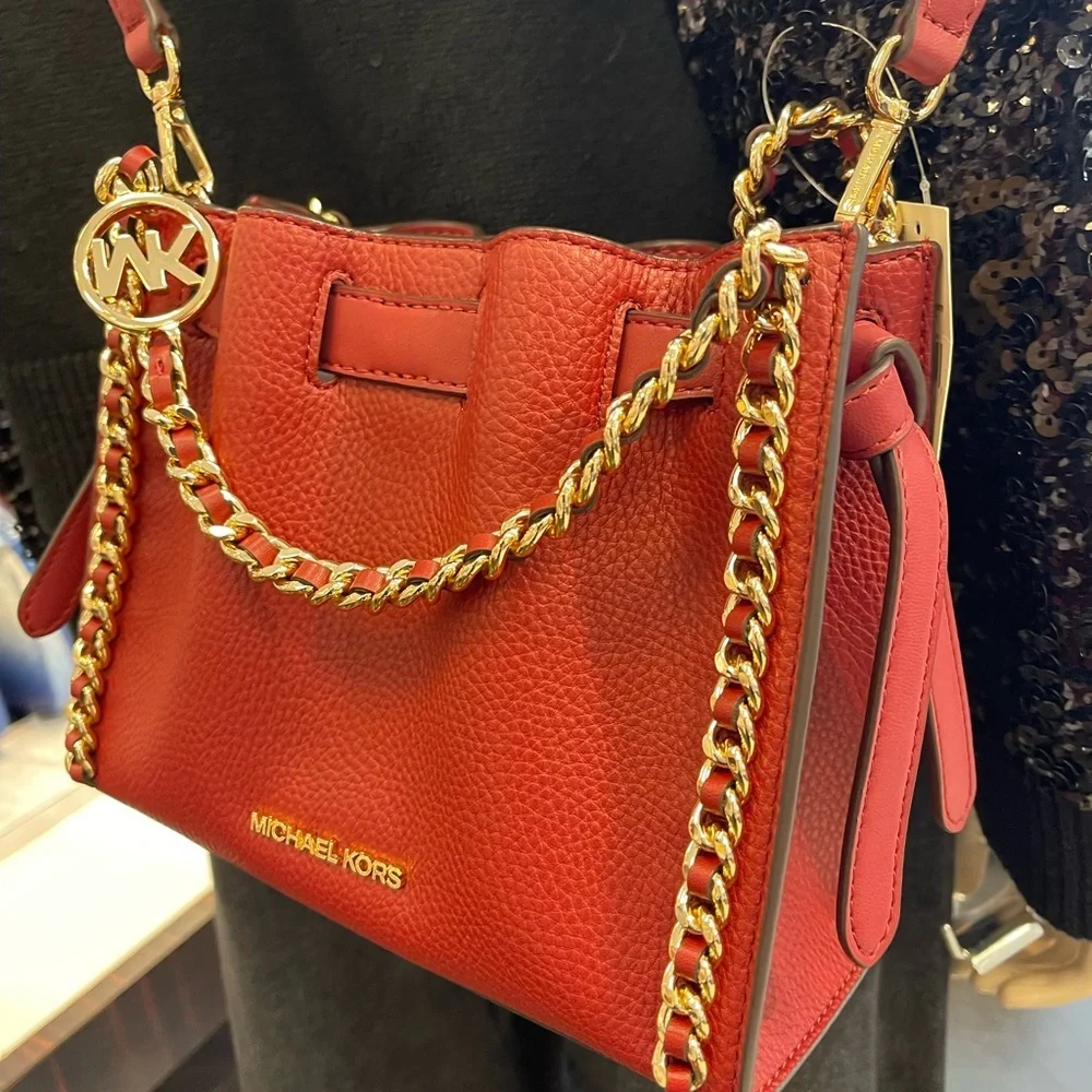 MICHAEL KORS Mina Small Chain Crossbody XBody Bag Belt Chain Inlay
Cherry
NWT - Picture 8 of 16